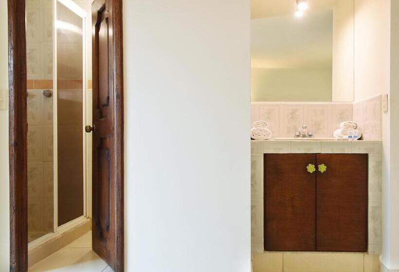 스탠다드 룸 더블 침대 2개, Expres By Hosting House