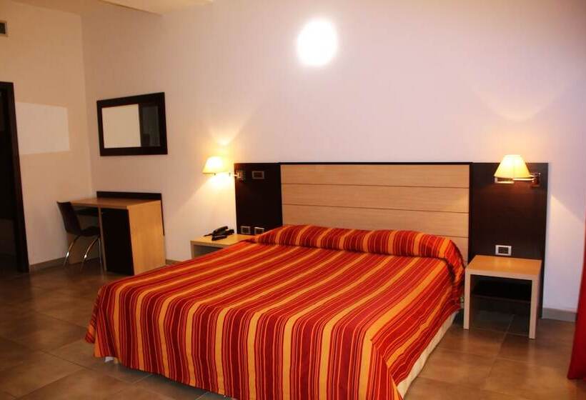 חדר סטנדרט יחיד, Insteia