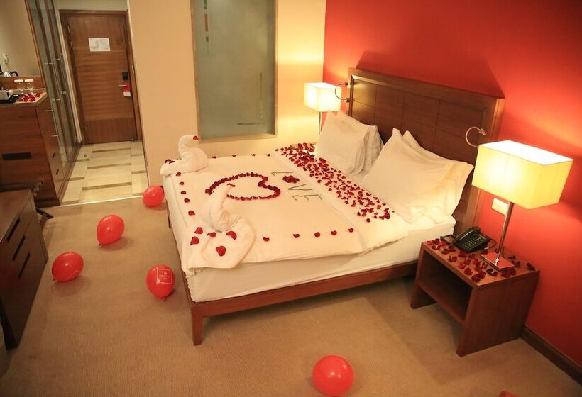 اتاق پرمیوم, Millennium Palestine Ramallah