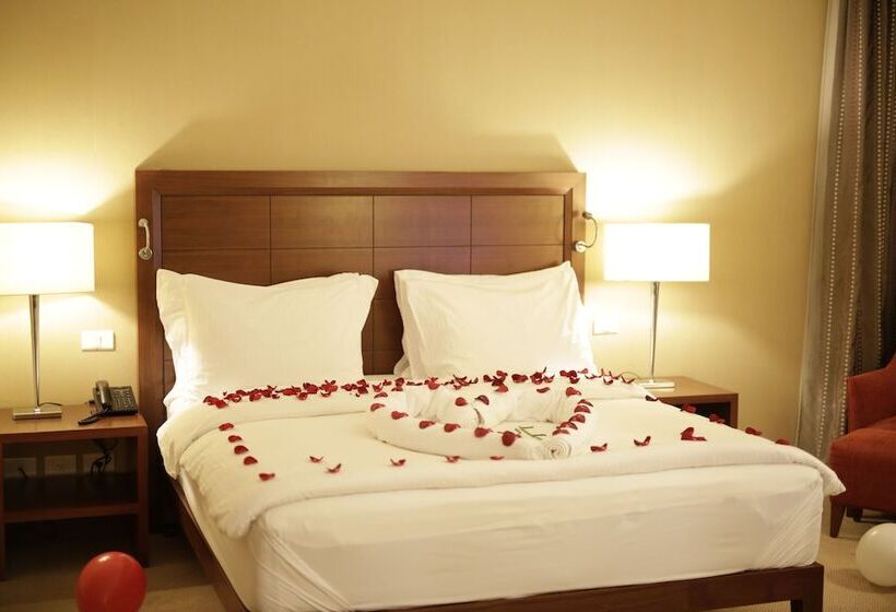 اتاق پرمیوم, Millennium Palestine Ramallah