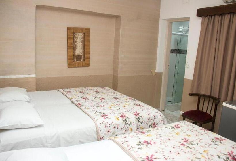 标准三人间, Morada Do Mar