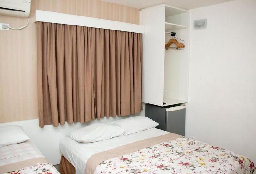 标准三人间, Morada Do Mar