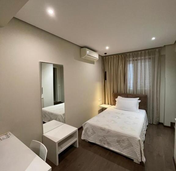 Cameră Standard Individuală, Oresti Center