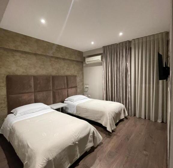 Cameră Standard, Oresti Center