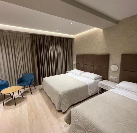 Cameră Triplă Standard, Oresti Center