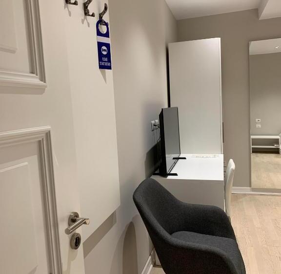 Cameră Triplă Standard, Oresti Center