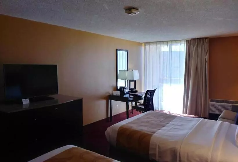 ２ダブルベッドのスタンダードルーム, Quality Inn & Suites Fort Collins