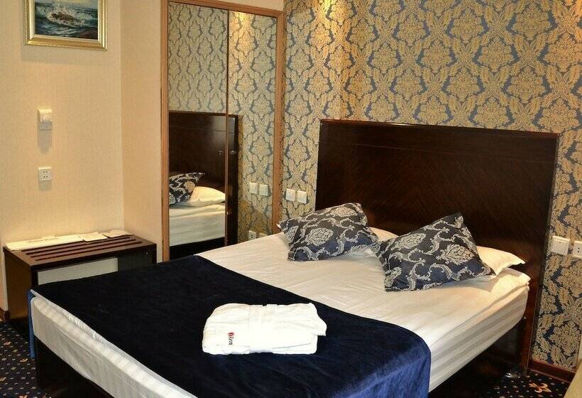 اتاق استاندارد, Renion Hills