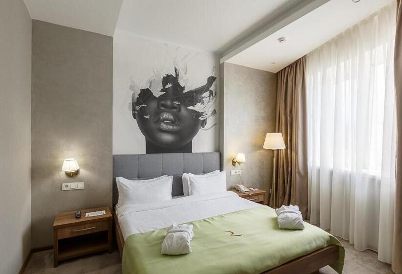 سوییت, Renion Hills