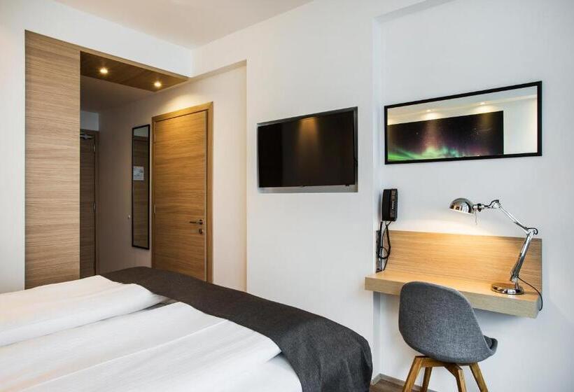 اتاق استاندارد با بالکن, Storm Hotel By Keahotels