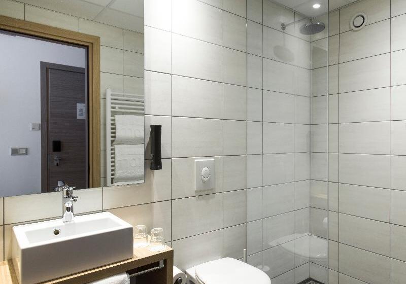 اتاق اکونومی, Storm Hotel By Keahotels