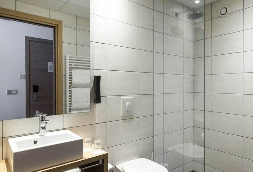 اتاق استاندارد با بالکن, Storm Hotel By Keahotels