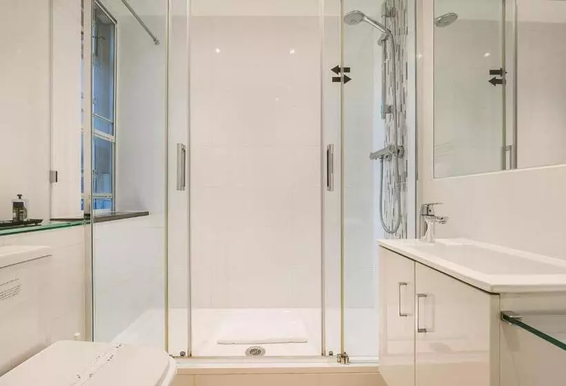 استودیوی استاندارد, Nell Gwynn Chelsea Accommodation