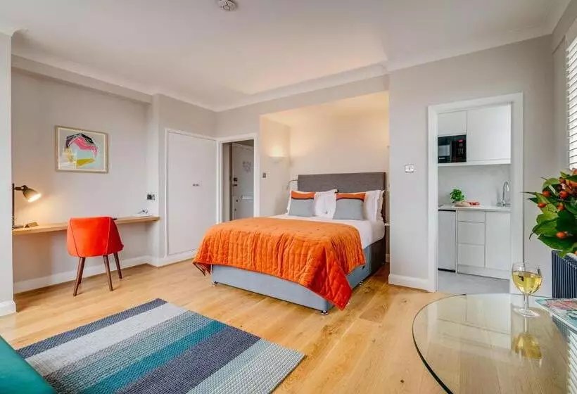 استودیوی سوپریور, Nell Gwynn Chelsea Accommodation
