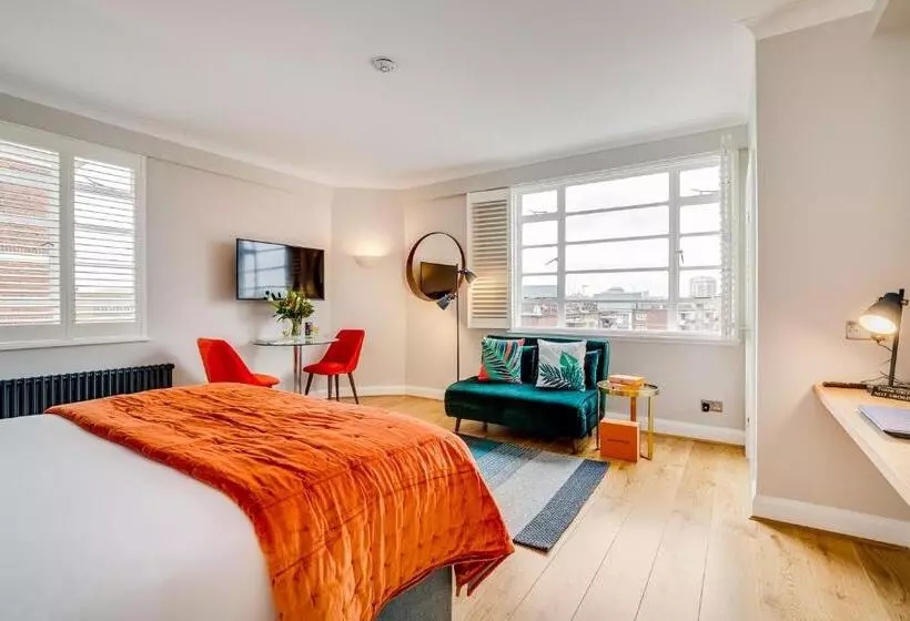 استودیوی سوپریور, Nell Gwynn Chelsea Accommodation