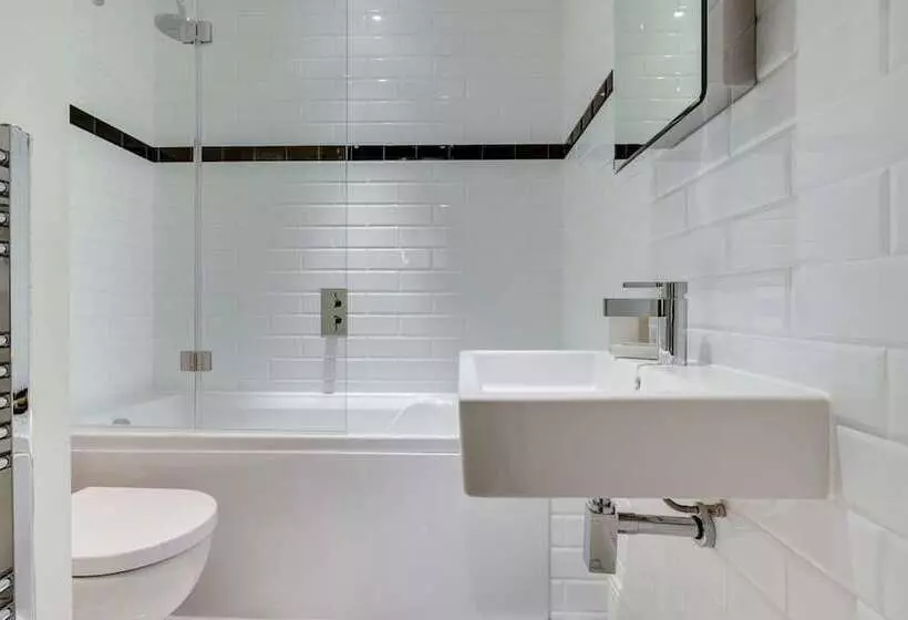 استودیوی استاندارد, Nell Gwynn Chelsea Accommodation