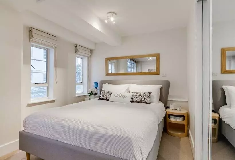 استودیوی استاندارد, Nell Gwynn Chelsea Accommodation