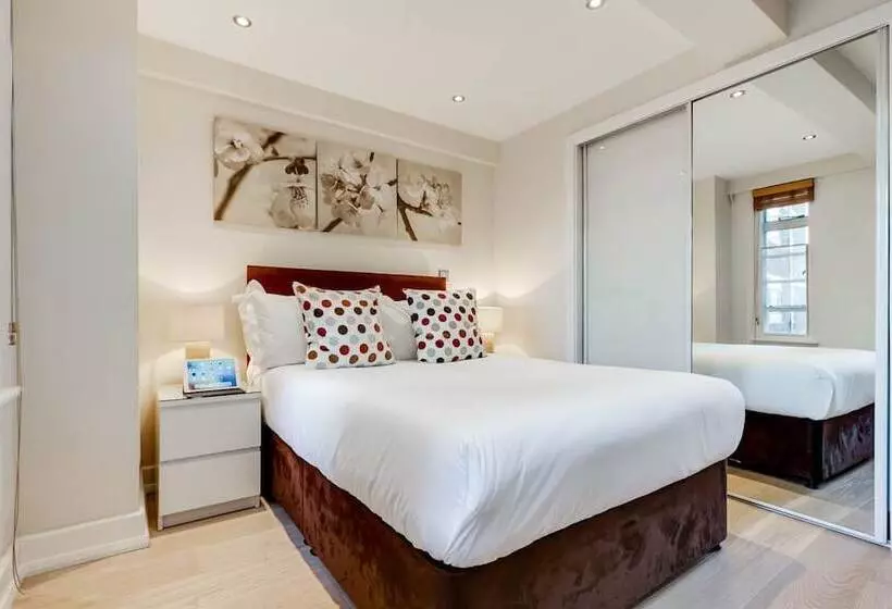 استودیوی سوپریور, Nell Gwynn Chelsea Accommodation