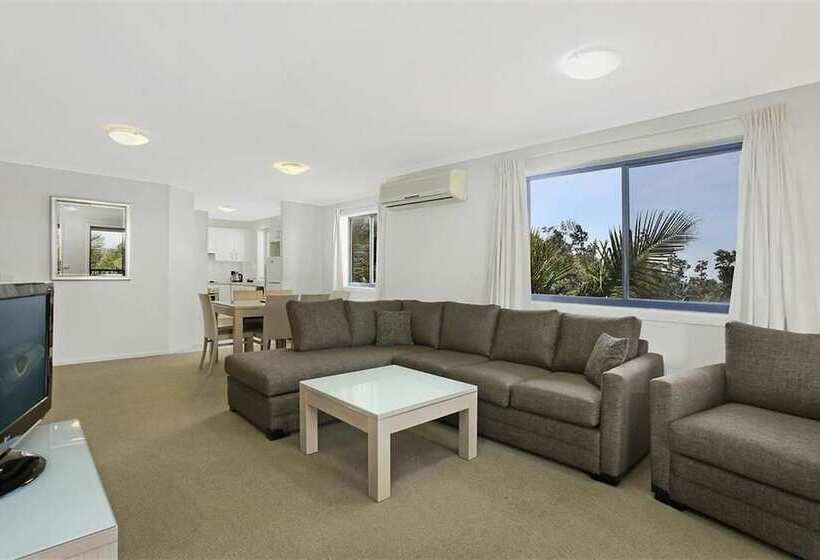 带泳池景观及3个卧室的公寓, South Pacific Apartments Port Macquarie