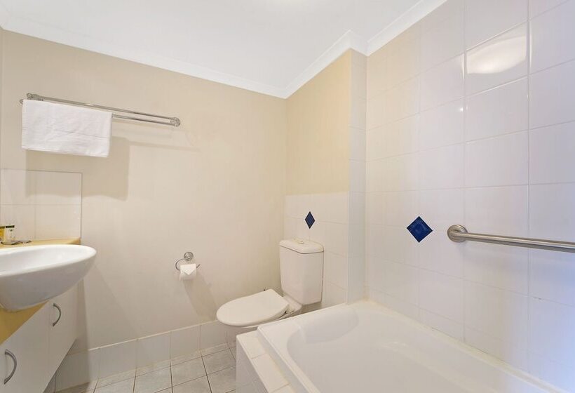 带3个卧室带海景的公寓, South Pacific Apartments Port Macquarie