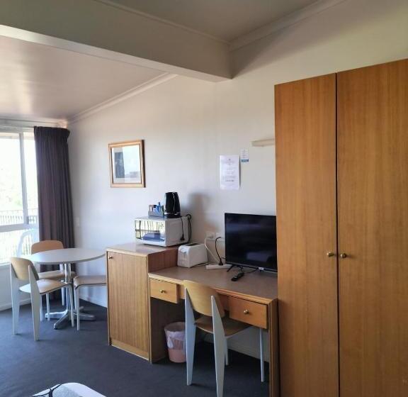 חדר סטנדרט עם מרפסת, Toowoomba Motel & Events Centre