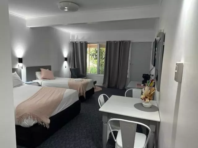 デラックストリプルルーム, Toowoomba Motel & Events Centre