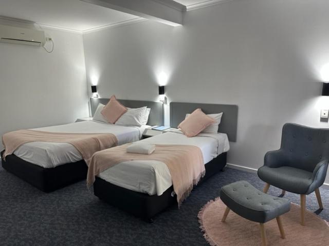 חדר דלוקס לשלושה, Toowoomba Motel & Events Centre