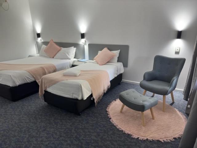 디럭스 트리플 룸, Toowoomba Motel & Events Centre