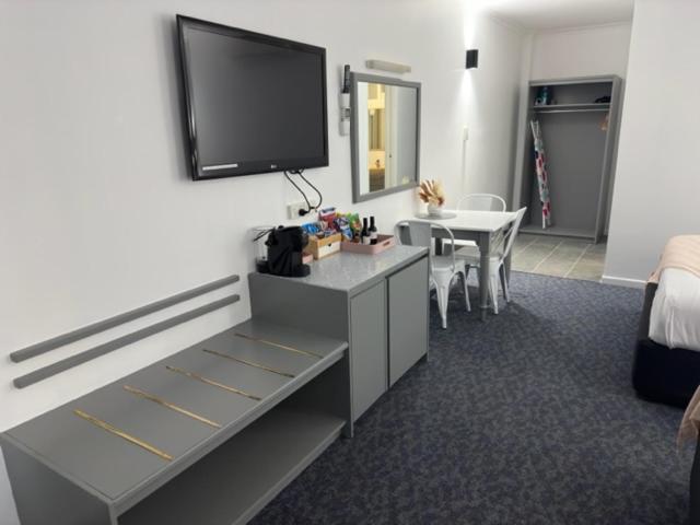 חדר דלוקס לשלושה, Toowoomba Motel & Events Centre