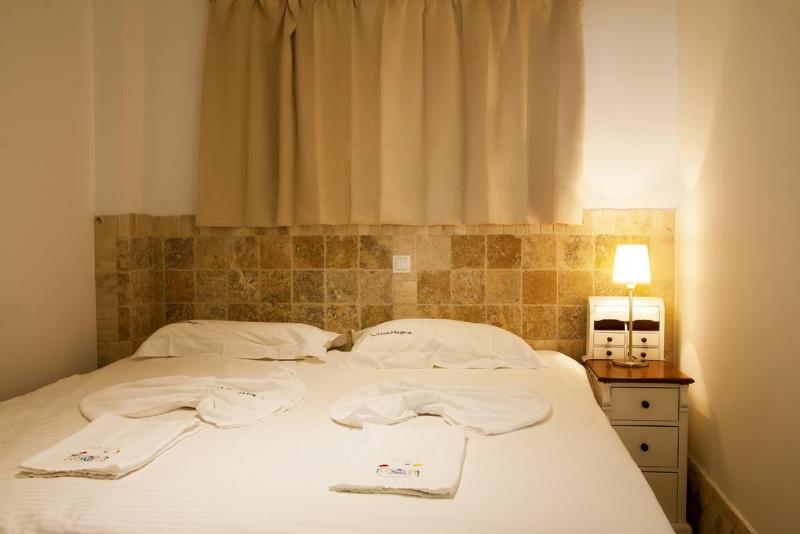 شقة غرفة واحدة, Villa Magna