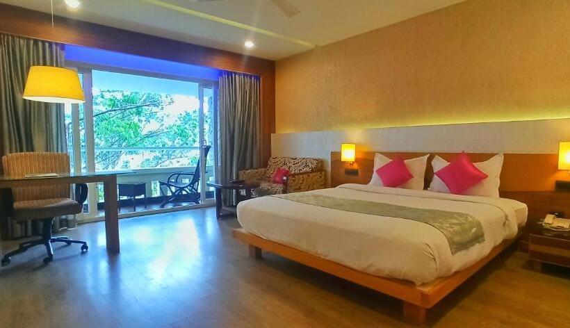 חדר סטנדרט, Devonshire Greens   The Leisure Hotel And Spa