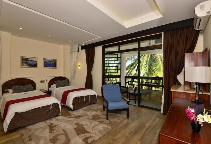Deluxe Room, Baobab Holiday Resort
