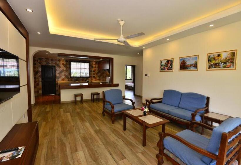 3 Bedroom Apartment, Baobab Holiday Resort