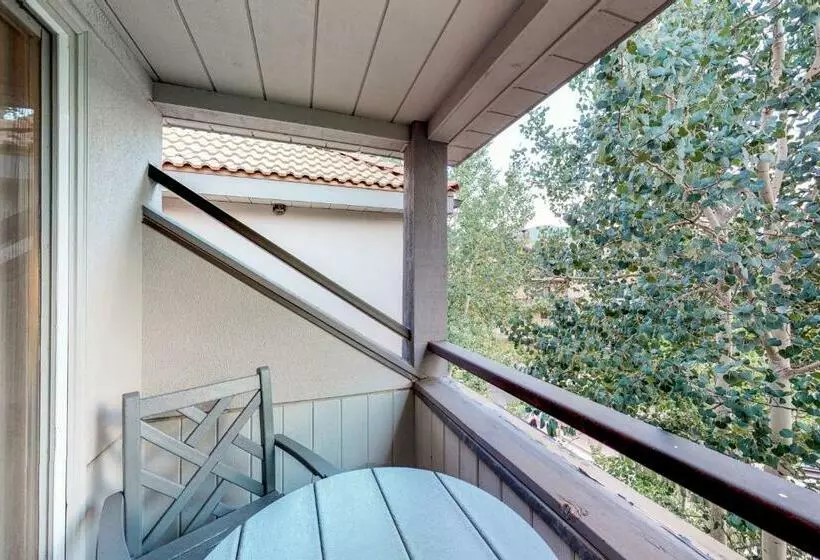 ３ベッドルームハウス, Blue Mesa Lodge 23c By Avantstay Functional Ski In/ski Out Studio W/ Balcony In Great Location!