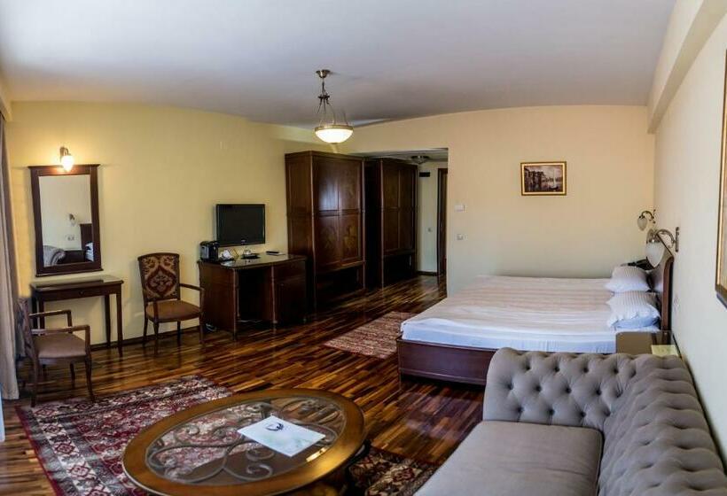 Номер Deluxe, The Elite Oradea S Legendary