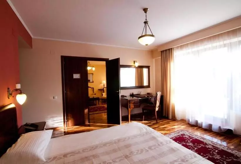 スイート, The Elite   Oradea S Legendary