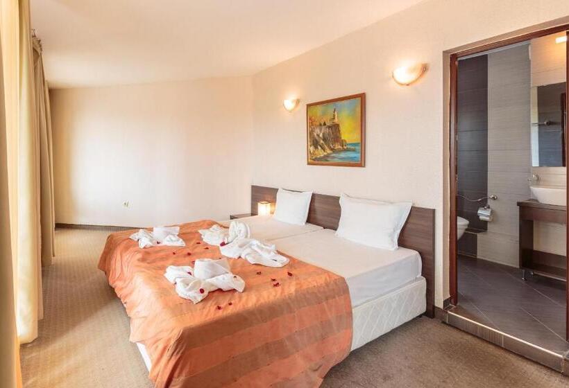 Junior Suite, Flagman