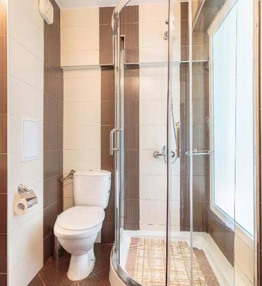 Standard Værelse, Flagman