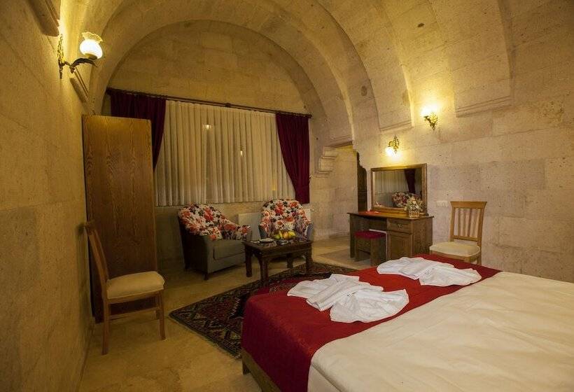 수피리어 룸, Magic Cave House
