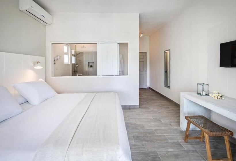 اتاق سوپریور با چشمانداز دریا, The Bay