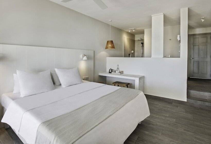 اتاق لوکس با چشمانداز دریا, The Bay