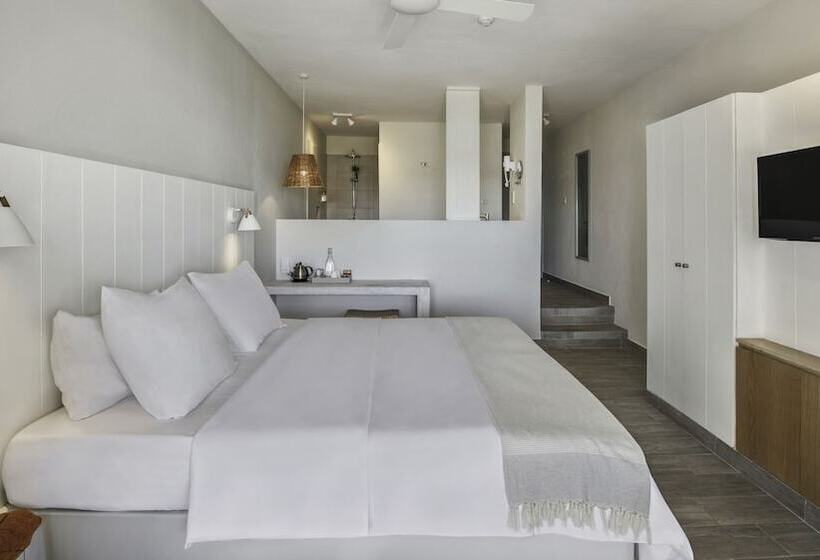 اتاق لوکس با چشمانداز دریا, The Bay