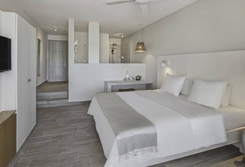 اتاق استاندارد با تراس و چشمانداز دریا, The Bay