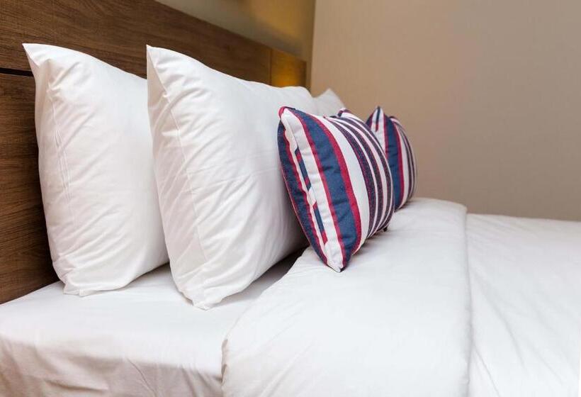 Номер Стандарт Трехместный, Tulip Inn Campos Dos Goytacazes