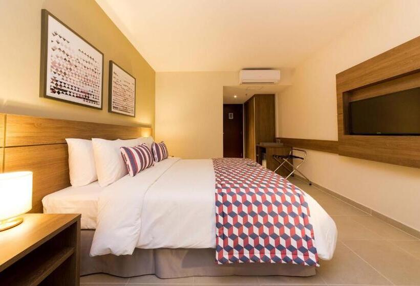 Номер Стандарт Трехместный, Tulip Inn Campos Dos Goytacazes