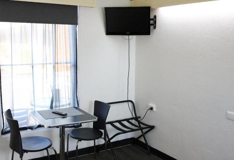 חדר בסיסי, Inverell Motel