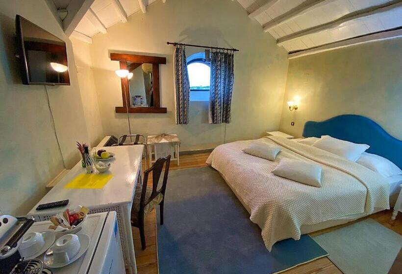 스탠다드 룸 측면 바다 전망, The Loriet