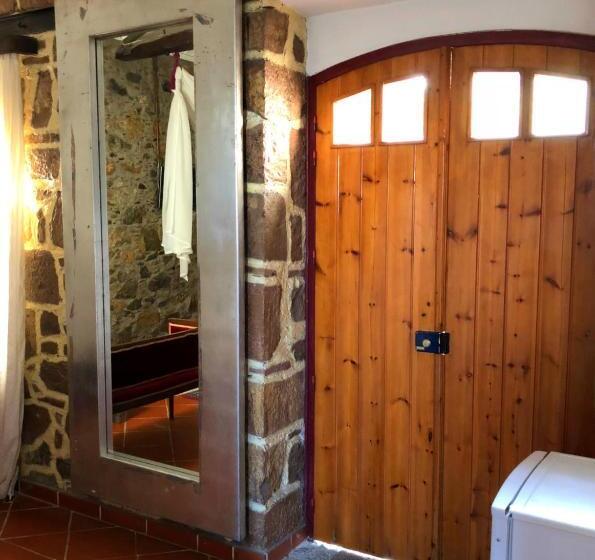 오두막, The Loriet