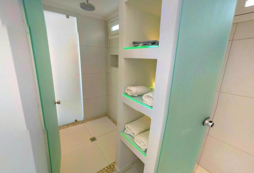 1침실 수피리어 아파트 풀전망, The Loriet