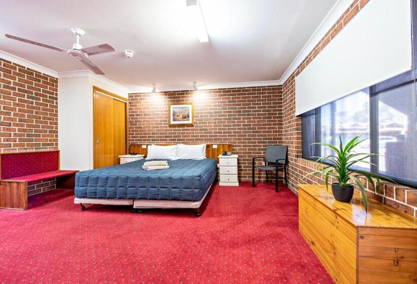 اتاق استاندارد با تخت بزرگ برای معلولان, Matilda Motor Inn